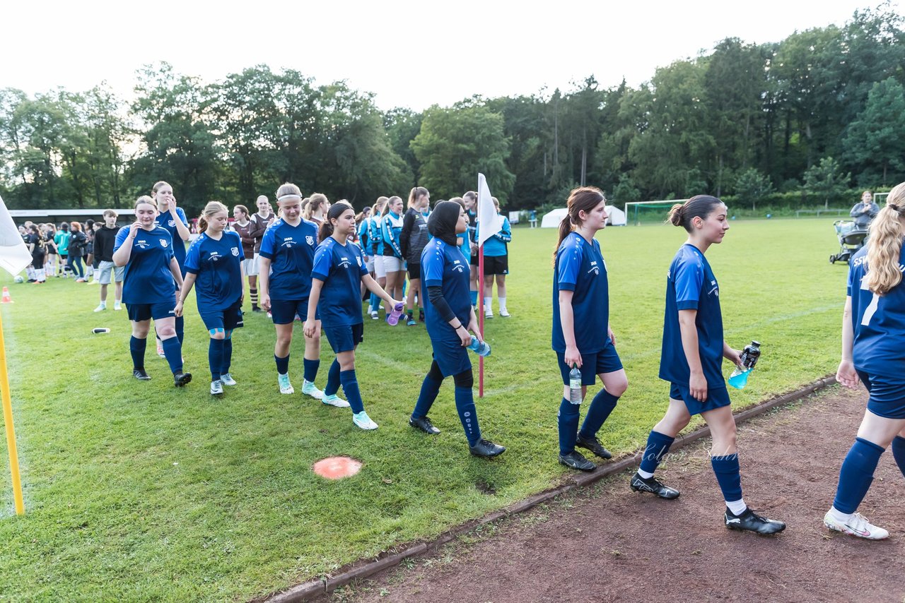 Bild 60 - Loewinnen Cup